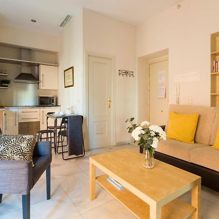 Apartamentos Altamira Sevilla Exteriör bild