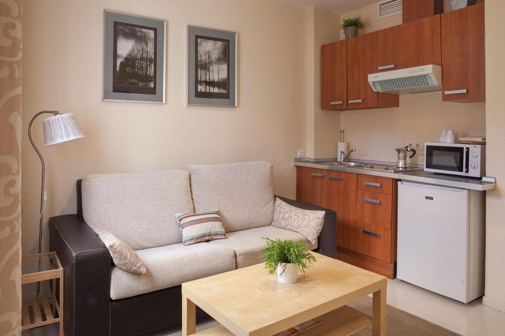 Apartamentos Altamira Sevilla Exteriör bild