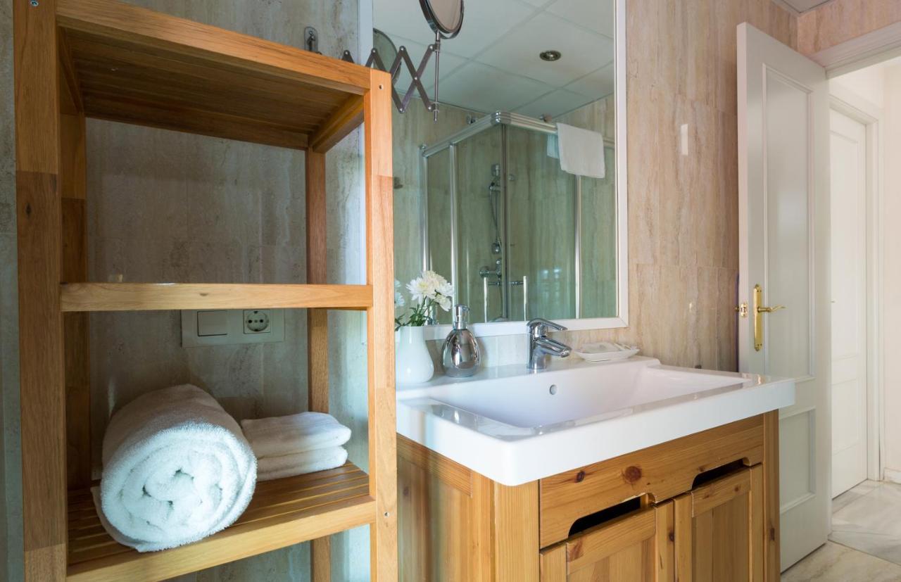 Apartamentos Altamira Sevilla Exteriör bild