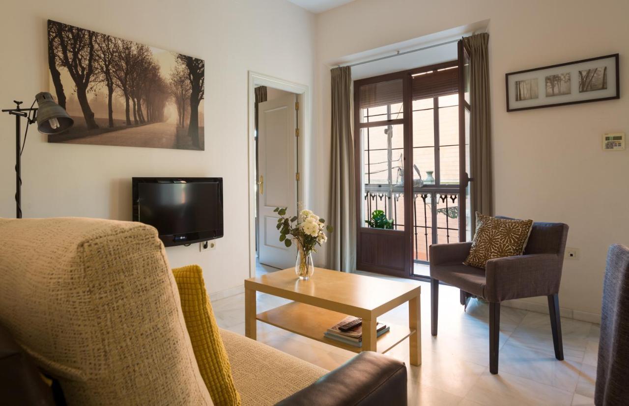 Apartamentos Altamira Sevilla Exteriör bild