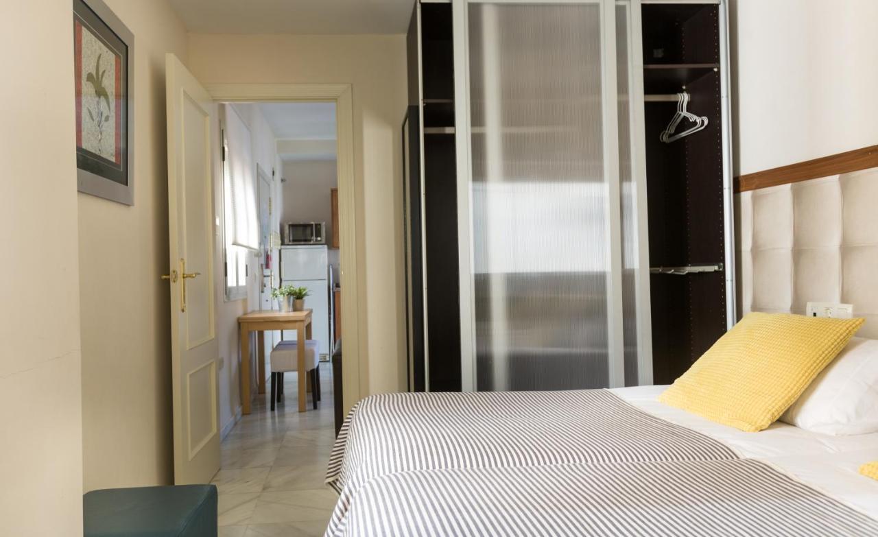 Apartamentos Altamira Sevilla Exteriör bild