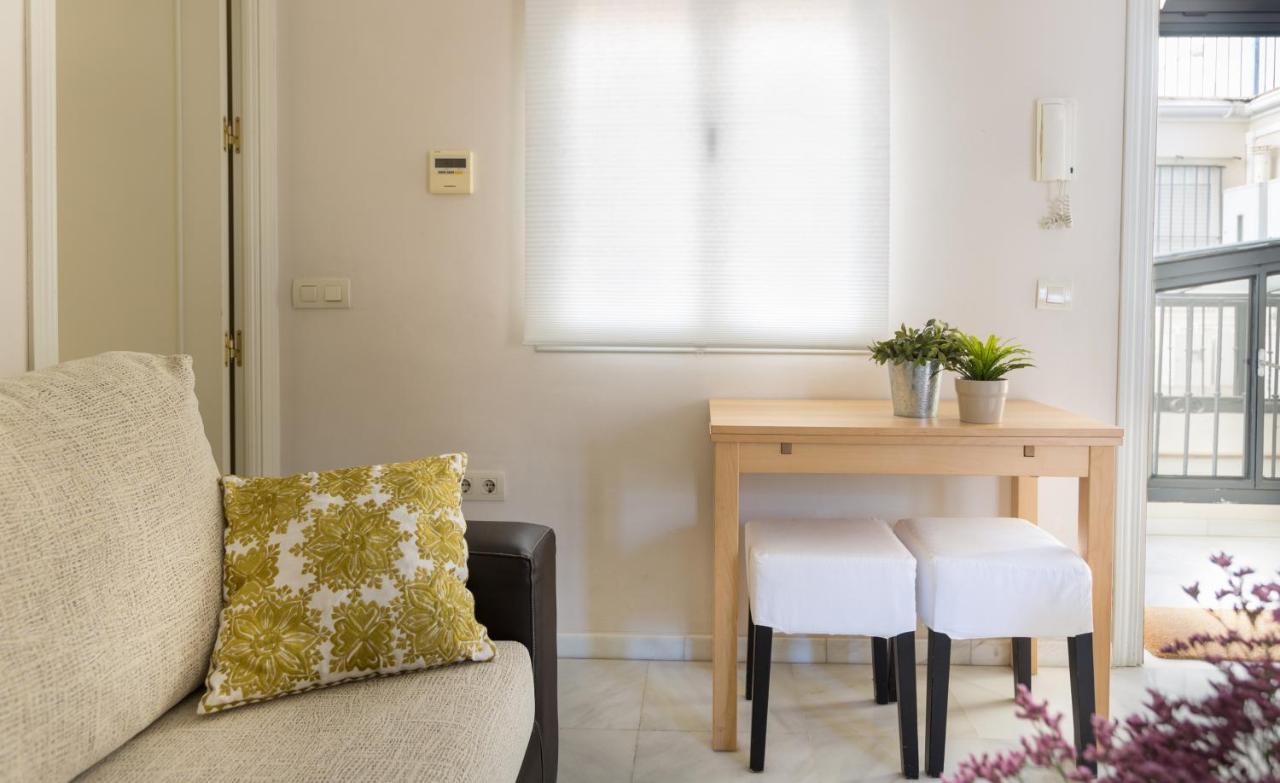 Apartamentos Altamira Sevilla Exteriör bild