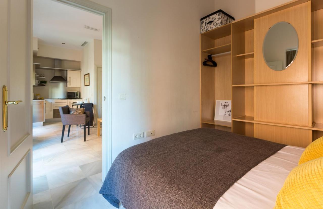 Apartamentos Altamira Sevilla Exteriör bild