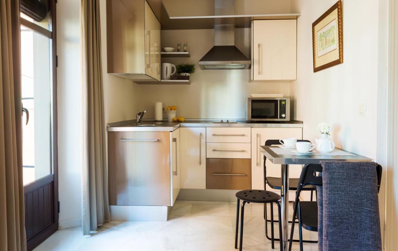 Apartamentos Altamira Sevilla Exteriör bild