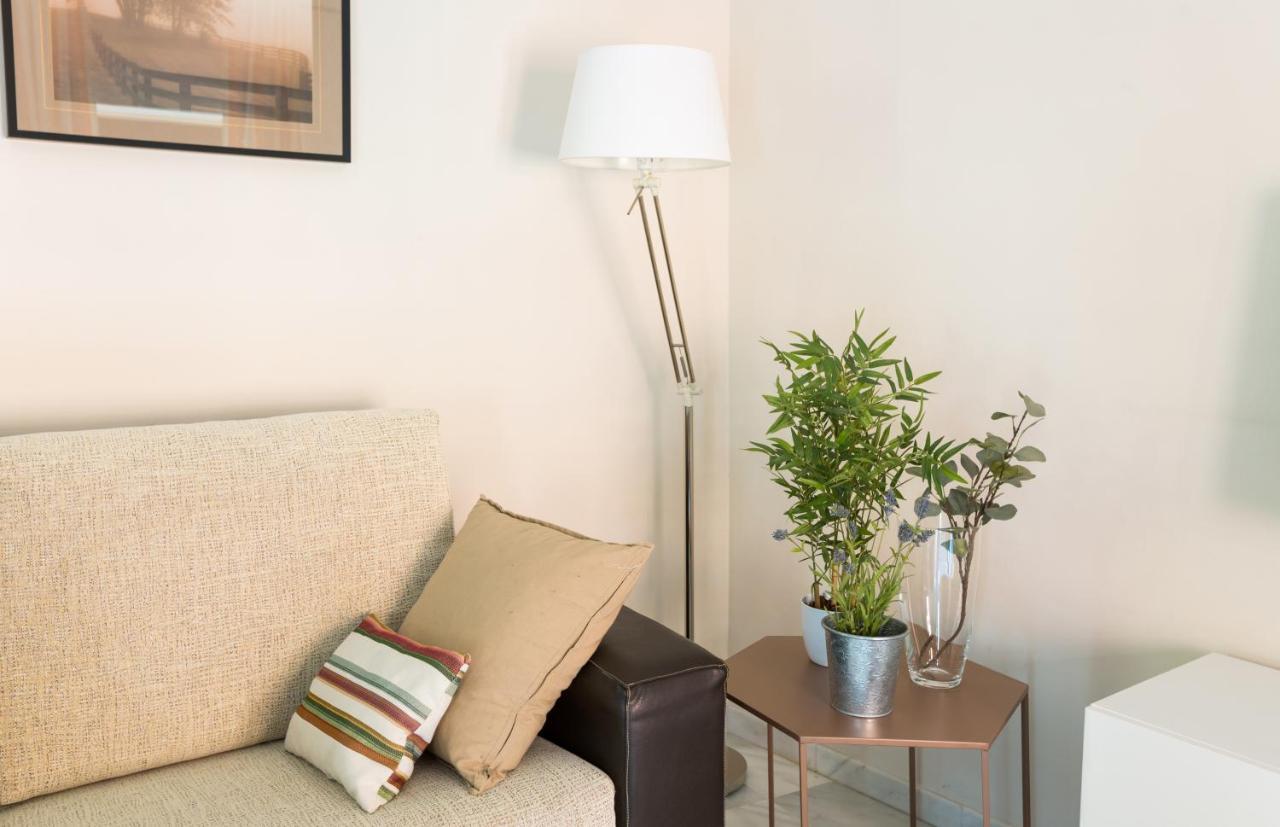 Apartamentos Altamira Sevilla Exteriör bild
